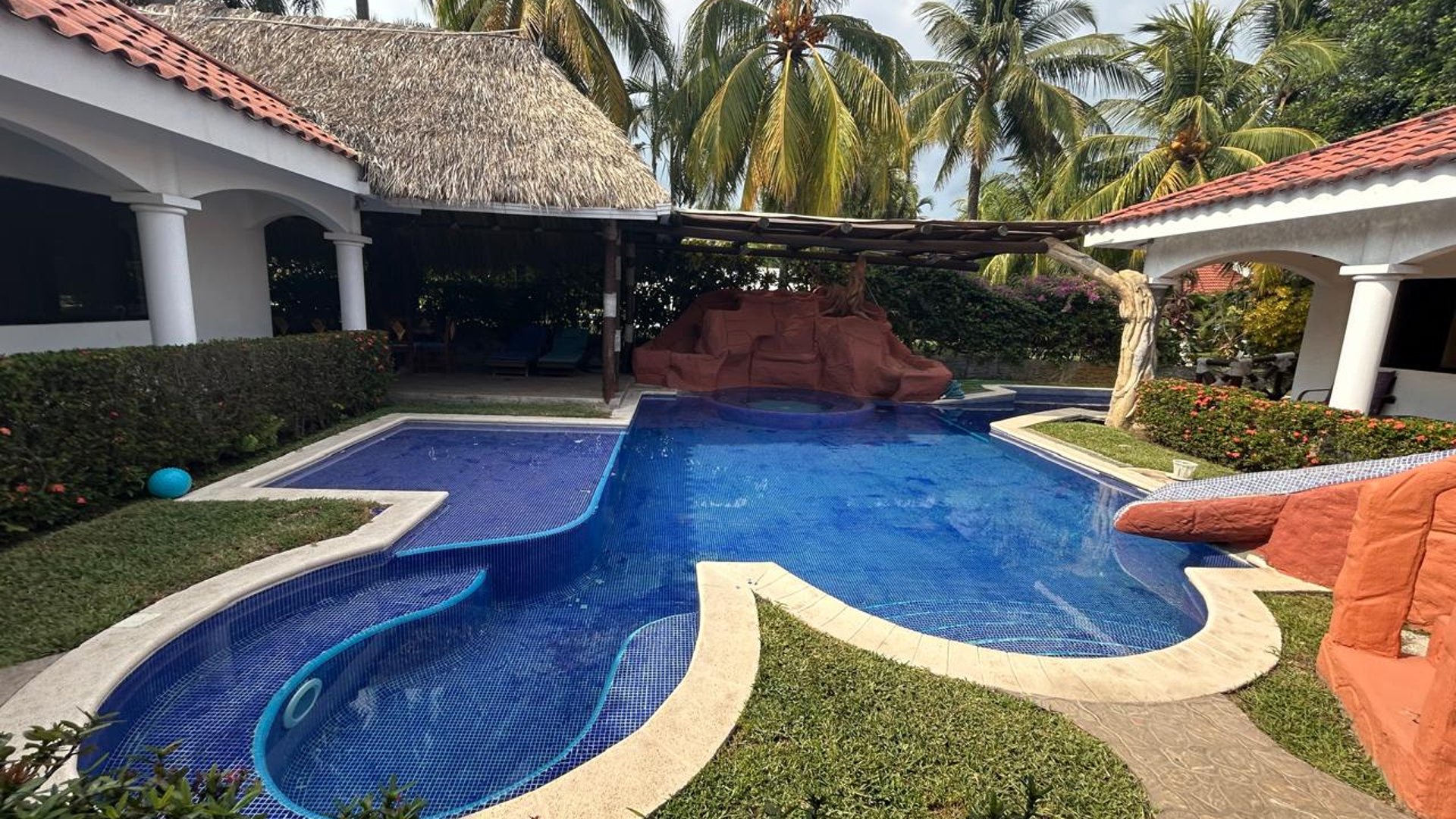 PACIFIC ALL SEASON  CASA EN VENTA - Image 1