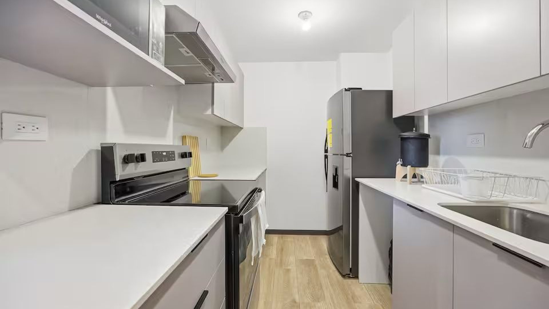 Apartamento amueblado en venta para inversion en zona 11 Ref-5974 - Miniatura 2