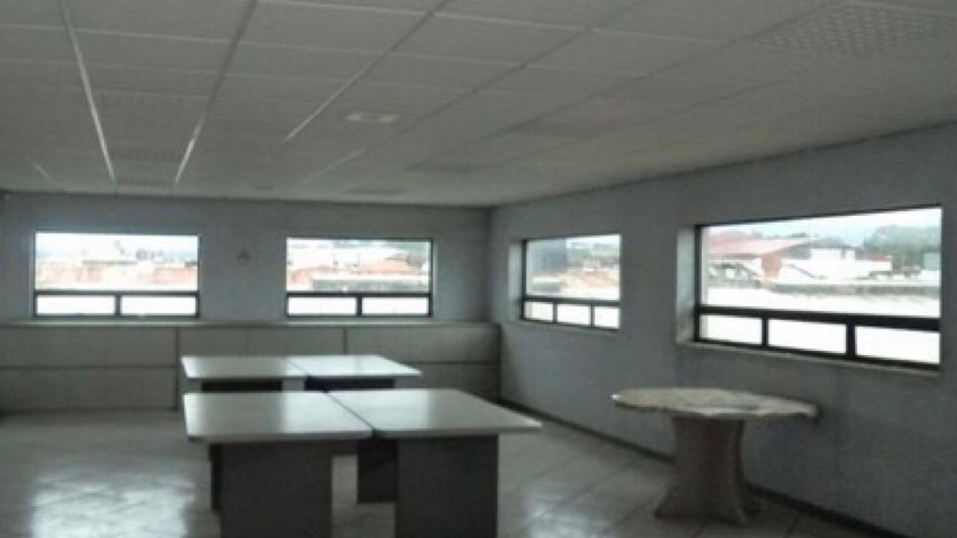 EDIFICIO DE CUATRO NIVELES  EN VENTA EN ZONA 5,.Excelente Ubicación . - Miniatura 8