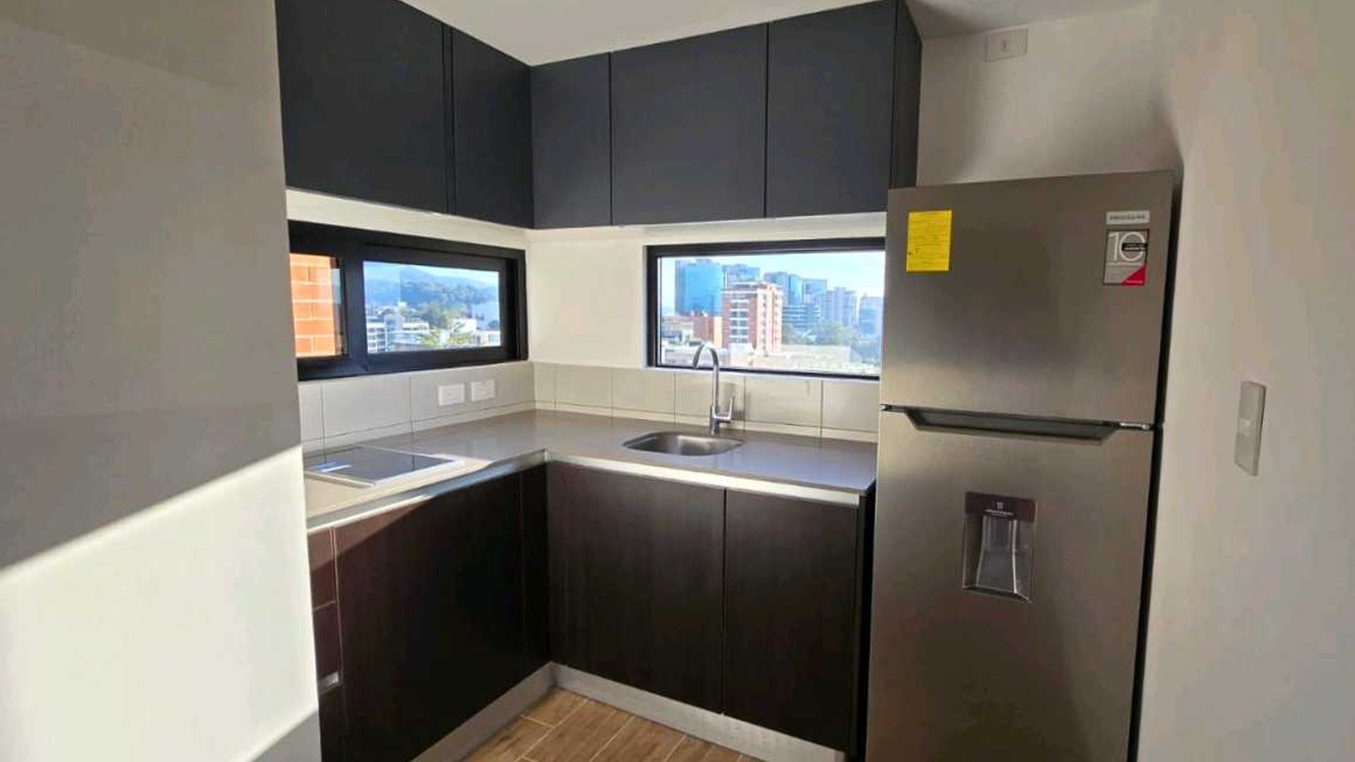 APARTAMENTO EN ALQUILER ????Edificio Kintea, Zona 15 VHII - Miniatura 2