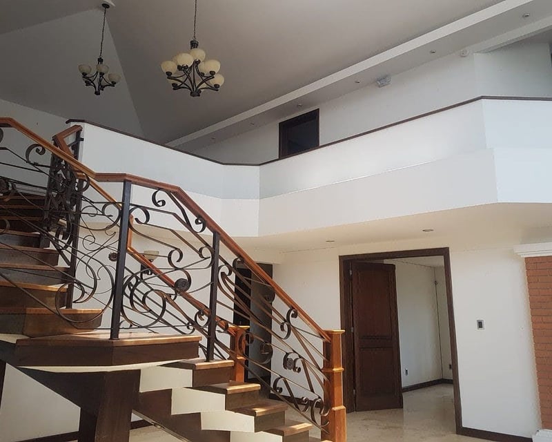 Residencia Exclusiva en Venta o Renta en La Montaña Zona 16