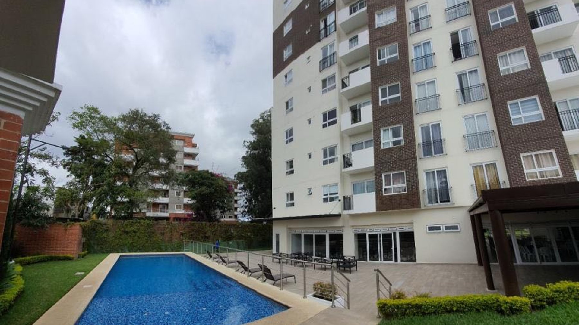 Venta de apartamento en Vistas de la Floresta Zona 4 Mixco