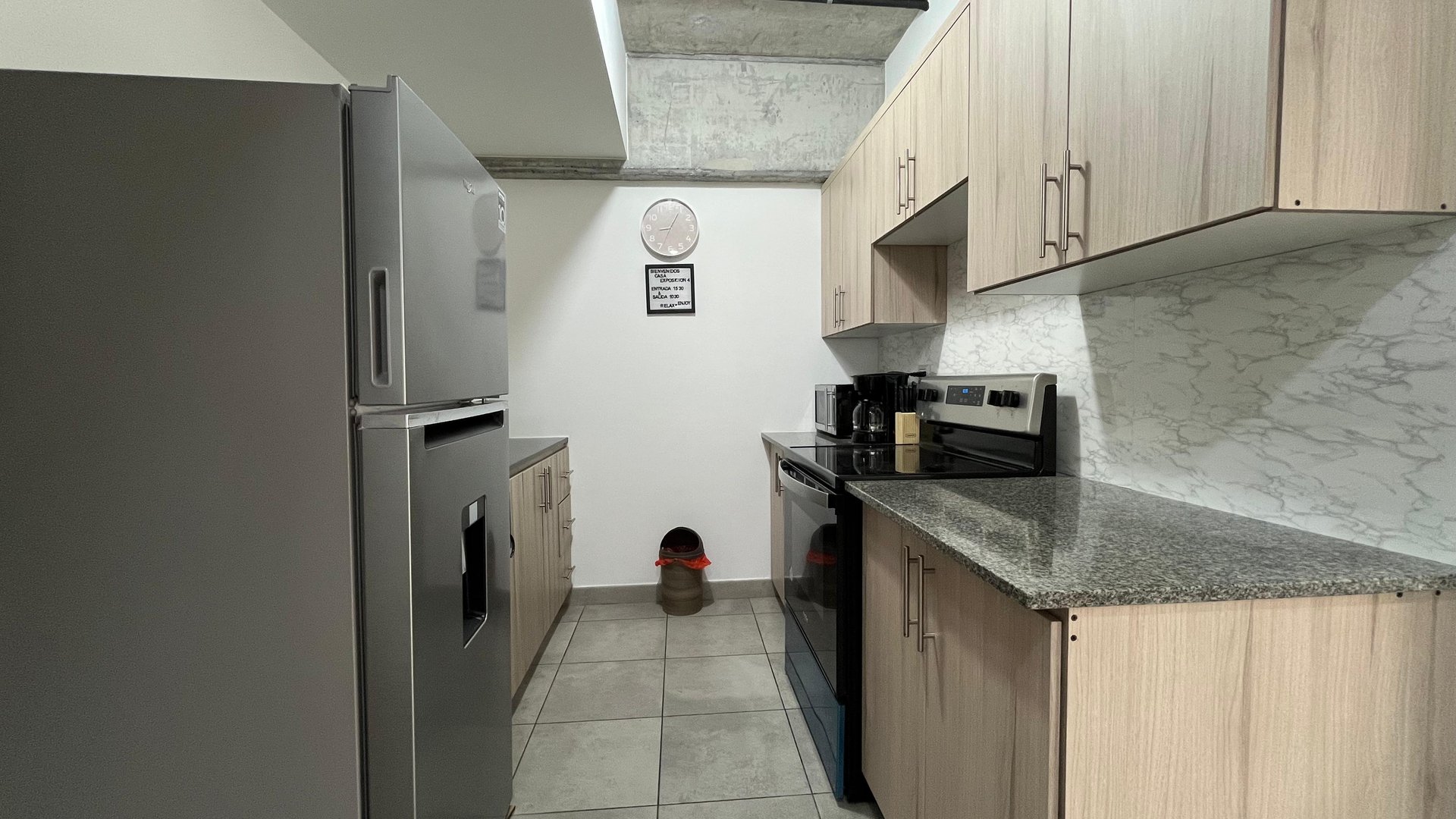 RENTA Apartamento Amueblado Zona 4 Edificio Modra - Miniatura 4