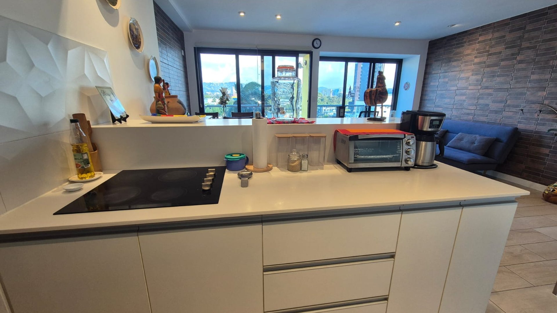 Apartamento en Venta Edificio Quo, zona 4 N6/7 - Image 1
