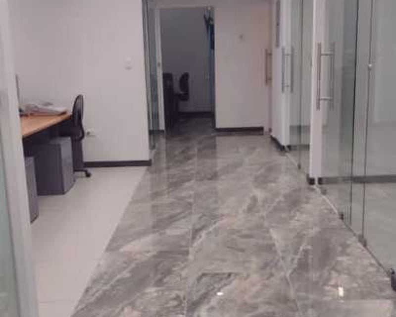 Vendo Oficina en Europlaza zona 14