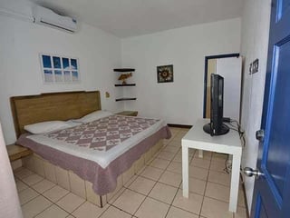 Rento Villas en la Playa  para 16 p. en Monterrico desde Q4,000, Villas 1,2 y 3 - 5