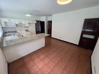 Casa en alquiler con 3 habitaciones mas estudio en KM 13 CAES REF-5264 - 2
