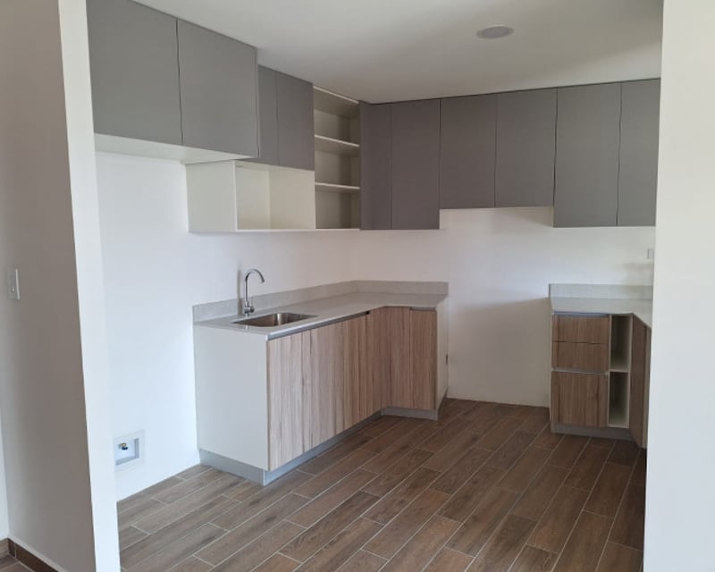 Apartamento en Venta Parque 14 Nivel Alto