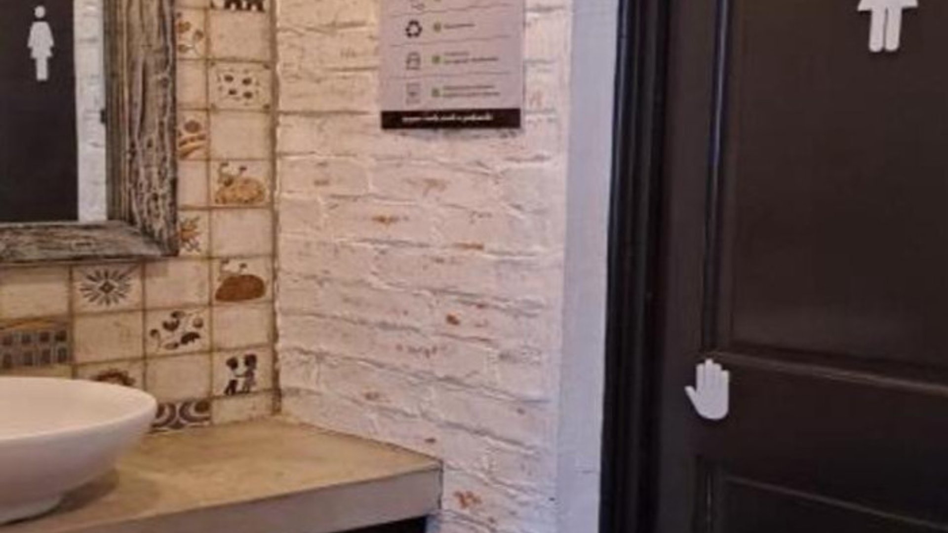 En Venta de centro comercial ubicado en zona 1 Xela - Miniatura 2