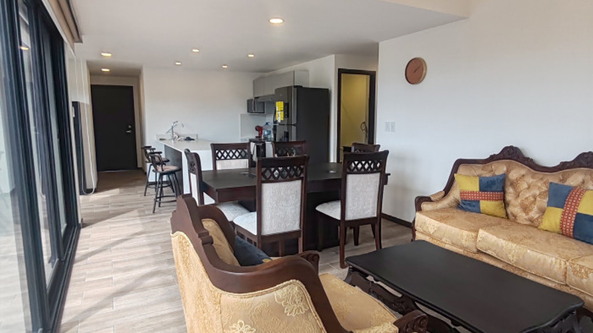 Apartamento Amueblado en Renta en Zona 11 Altaire - Miniatura 2