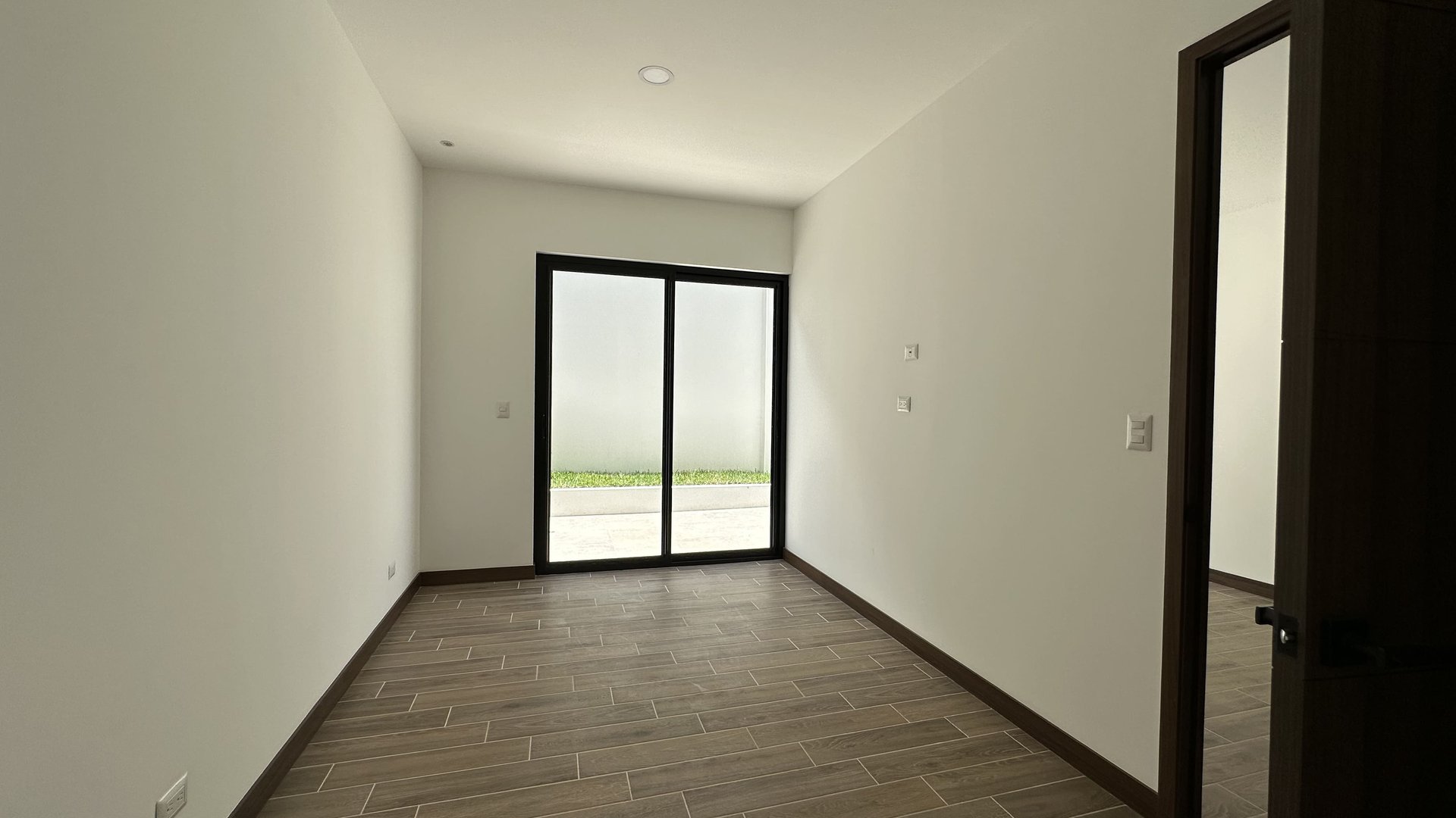 Apartamento en Alquiler Edificio Vila Catorce, zona 14 Guatemala - Miniatura 3