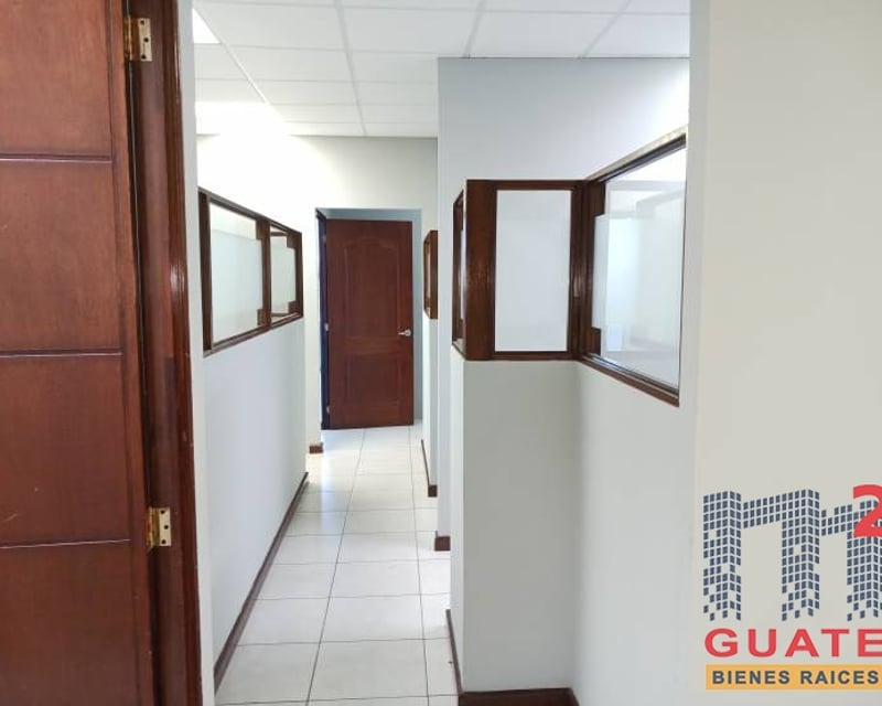 Oficina en Venta, Zona 10 (V8141)