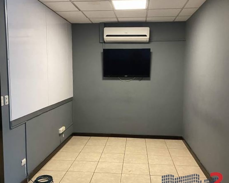 Oficina Venta, Zona 10 (V8639)