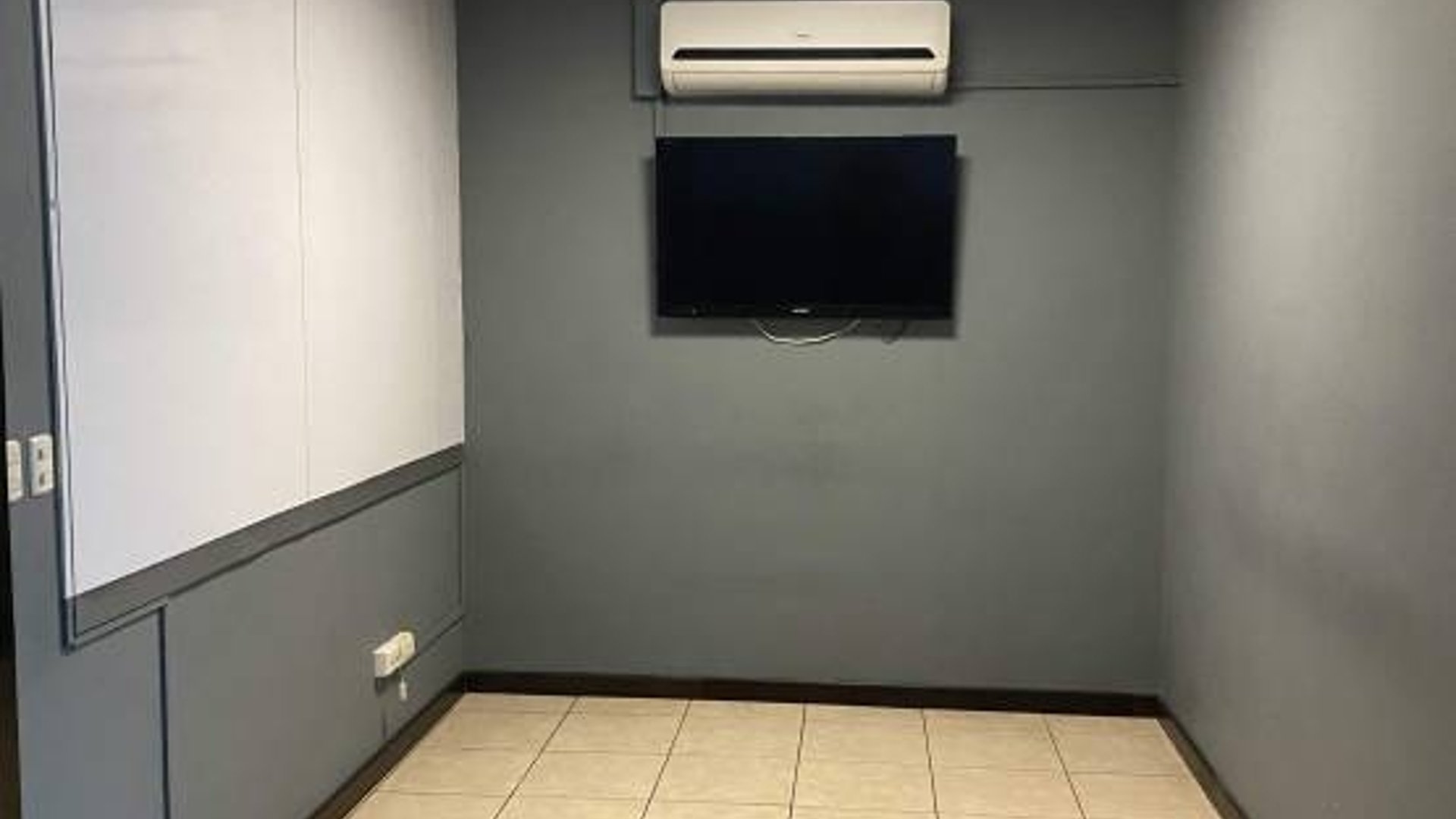 Oficina Venta, Zona 10 (V8639)