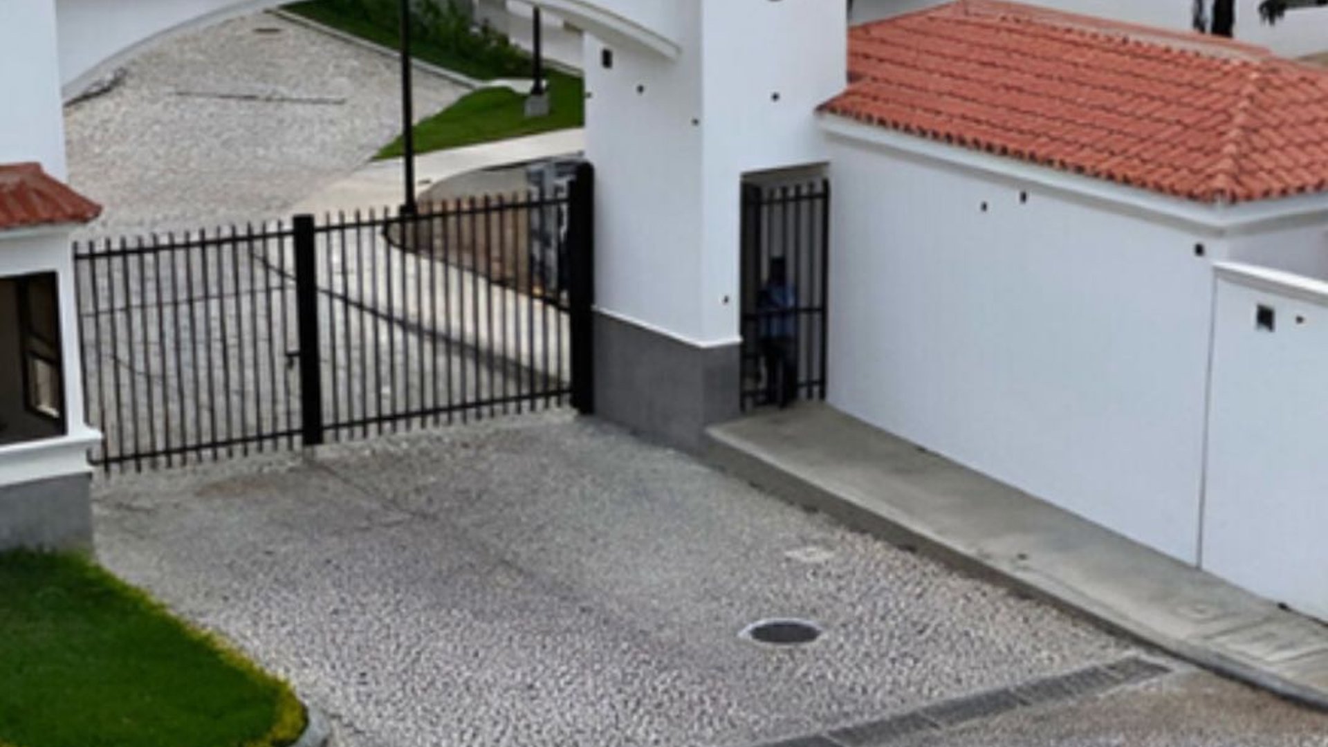 Venta de terrenos en Residencia Los Apóstoles, Antigua Guatemala - Miniatura 2