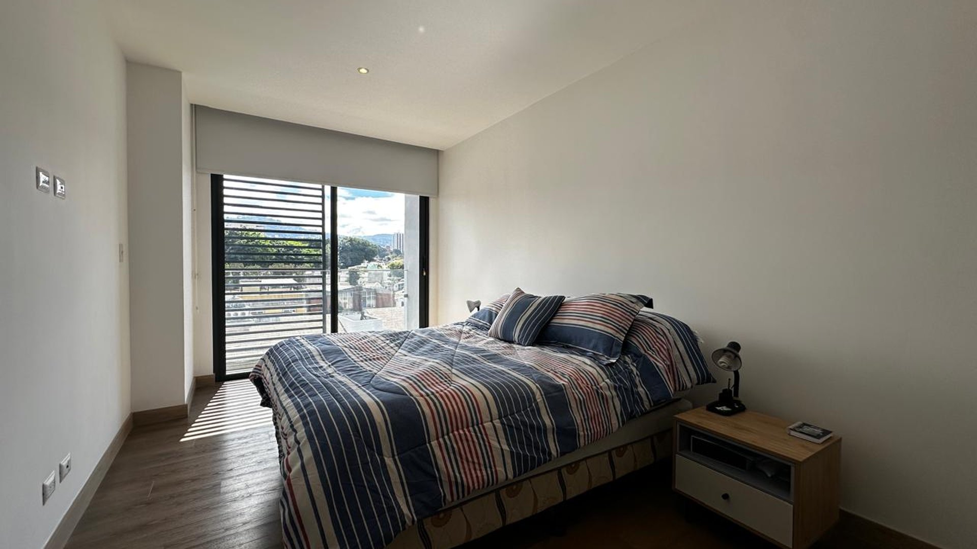 Apartamento en venta en Triva zona 15 - 2 habitaciones Ref-6017 - Miniatura 3