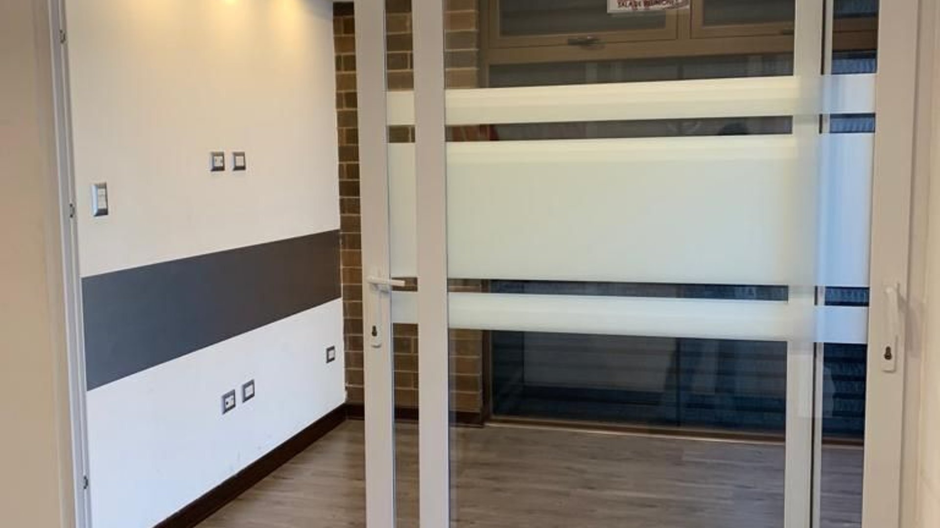 LOCAL EN VENTA Y ALQUILER EN ZONA 9 - Miniatura 4