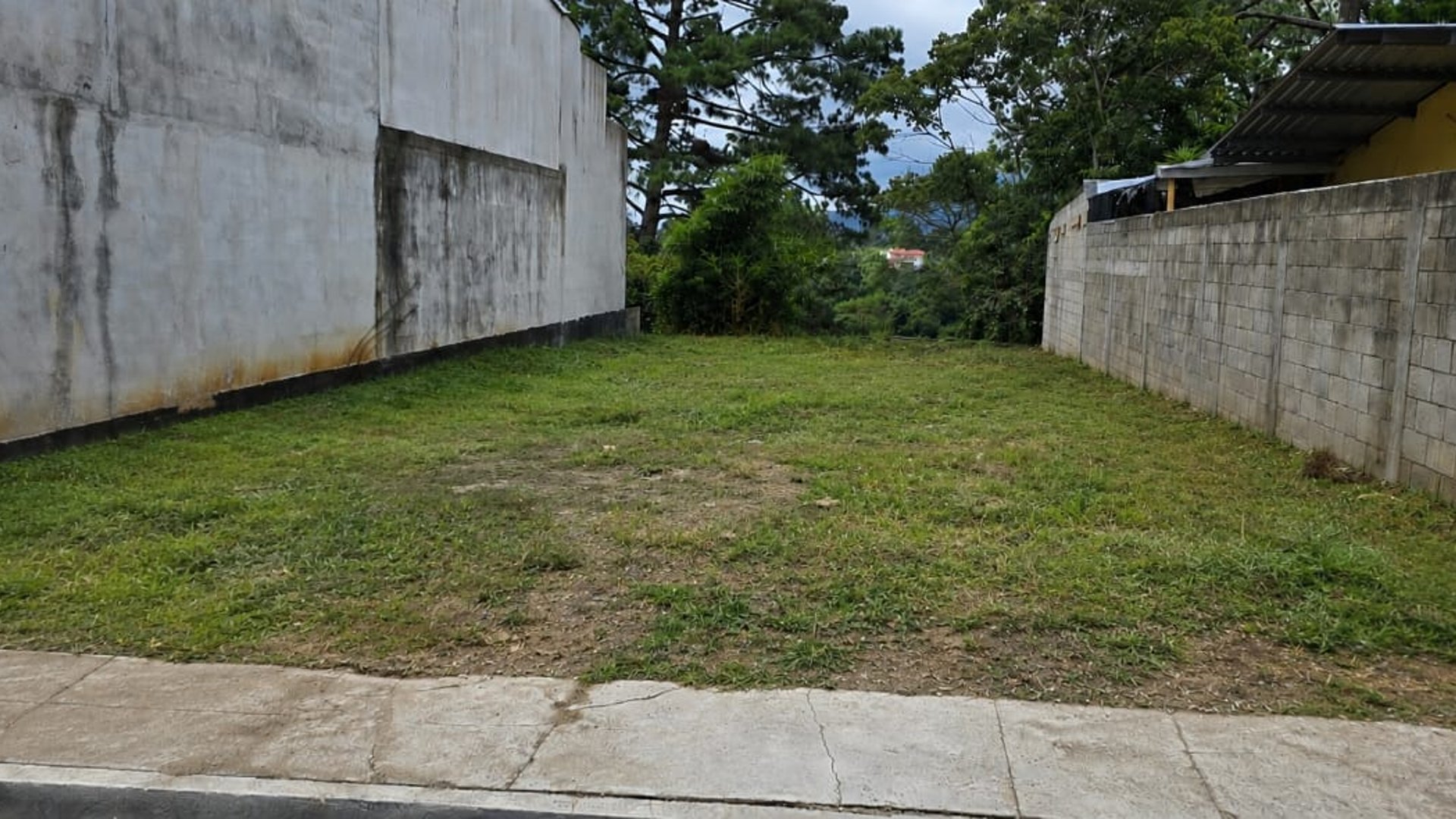 Terreno de 207 m² en Venta, Zona 16 - C.C. Santa Amelia