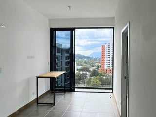 APARTAMENTO EN ALQUILER O VENTA 📍 Edificio Quince Esquina, Zona 15 - 3