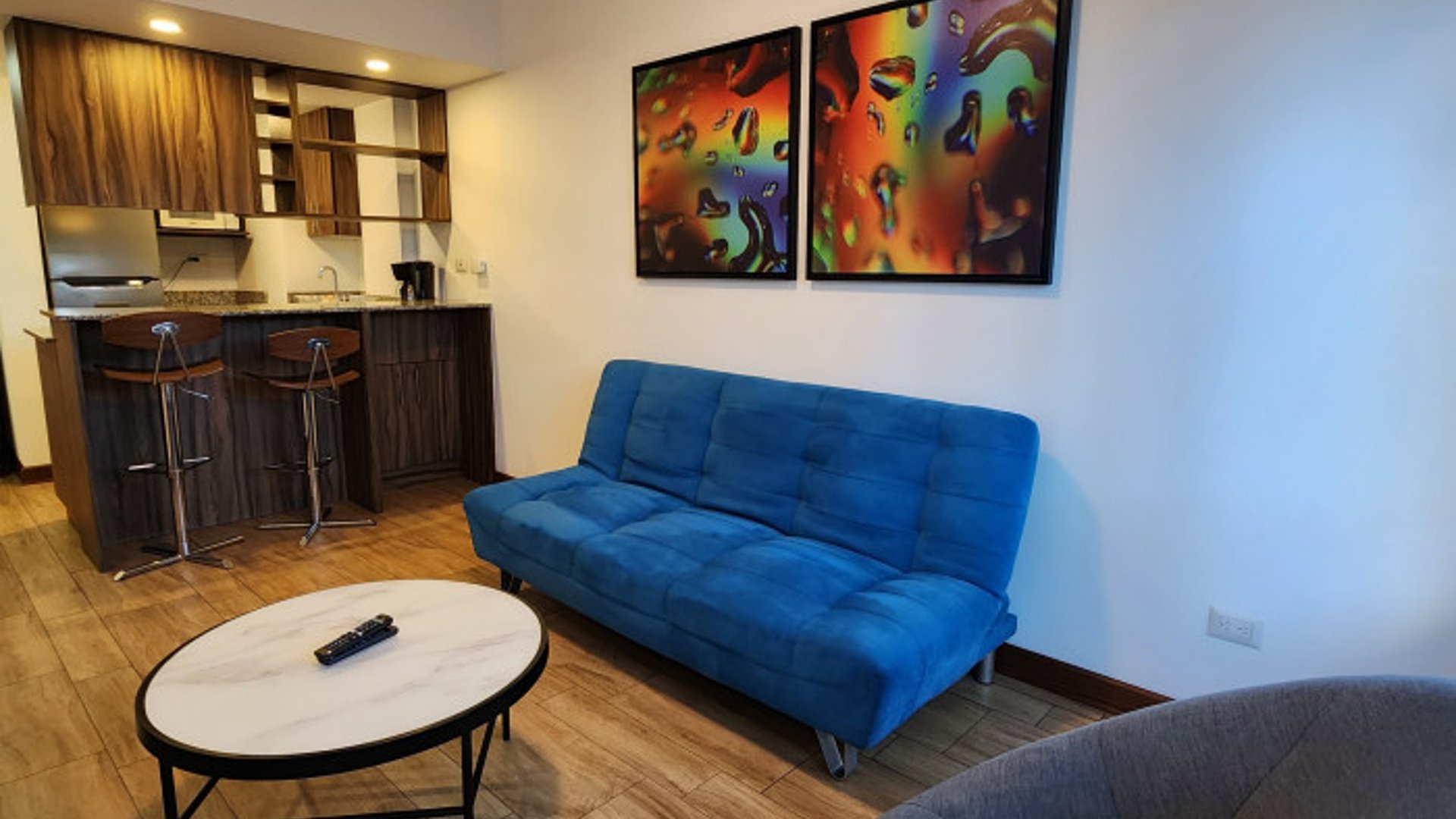 Apartamento Amueblado en renta en Zona 14 - Miniatura 7