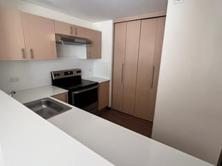 Apartamento en VENTA en  Zona 15 - 4