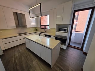 Apartamento amplio en Edificio Salvattore, Zona 10 ref-6158 - 2