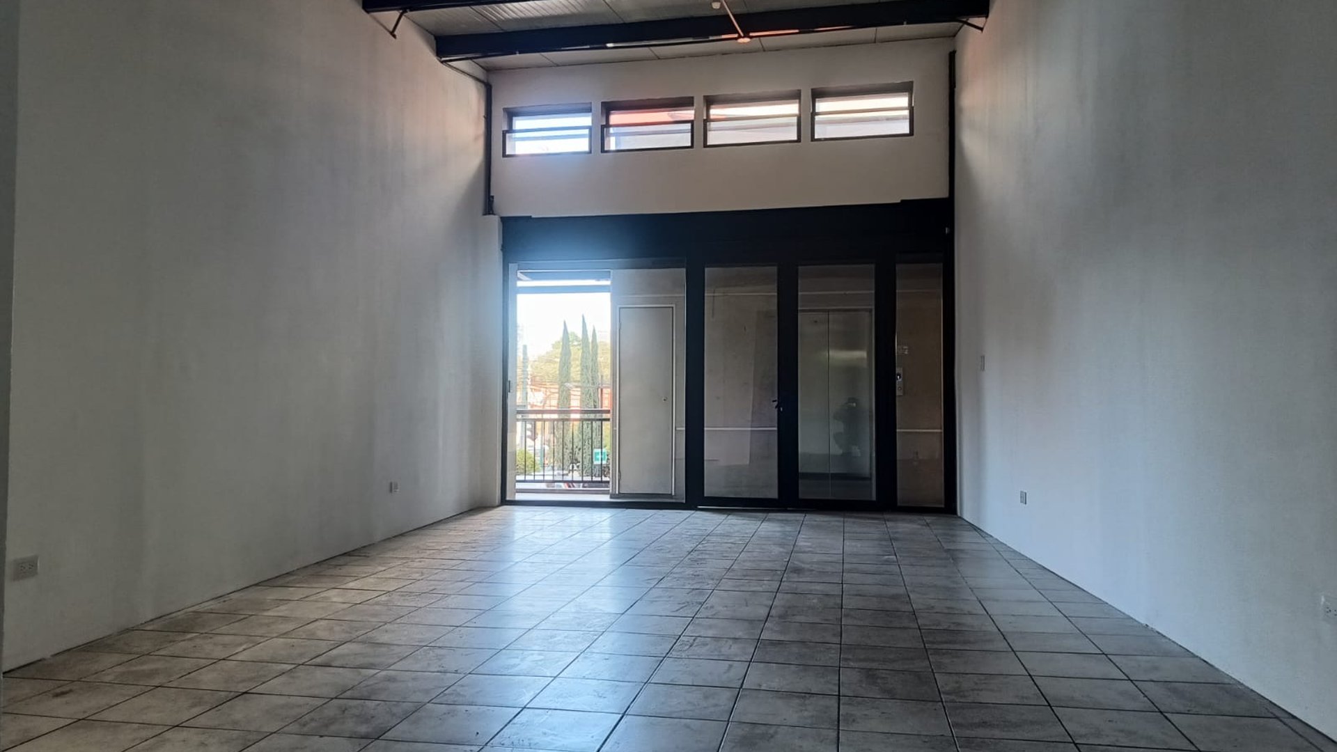 Local Comercial en Renta en Zona 10 Ciudad de Guatemala