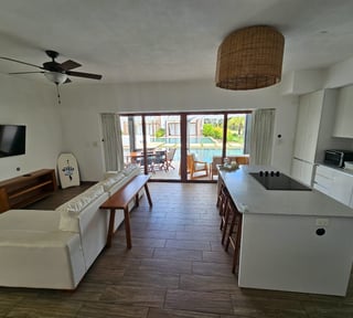 VENTA DE HERMOSA VILLA - CONDOMINIO LA MAR, MONTERRICO
