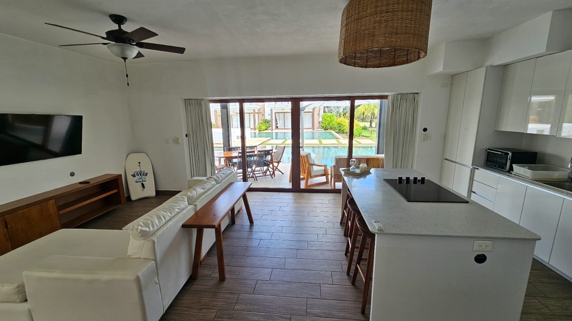 VENTA DE HERMOSA VILLA - CONDOMINIO LA MAR, MONTERRICO