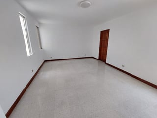 Casa en alquiler, zona 13. - 4