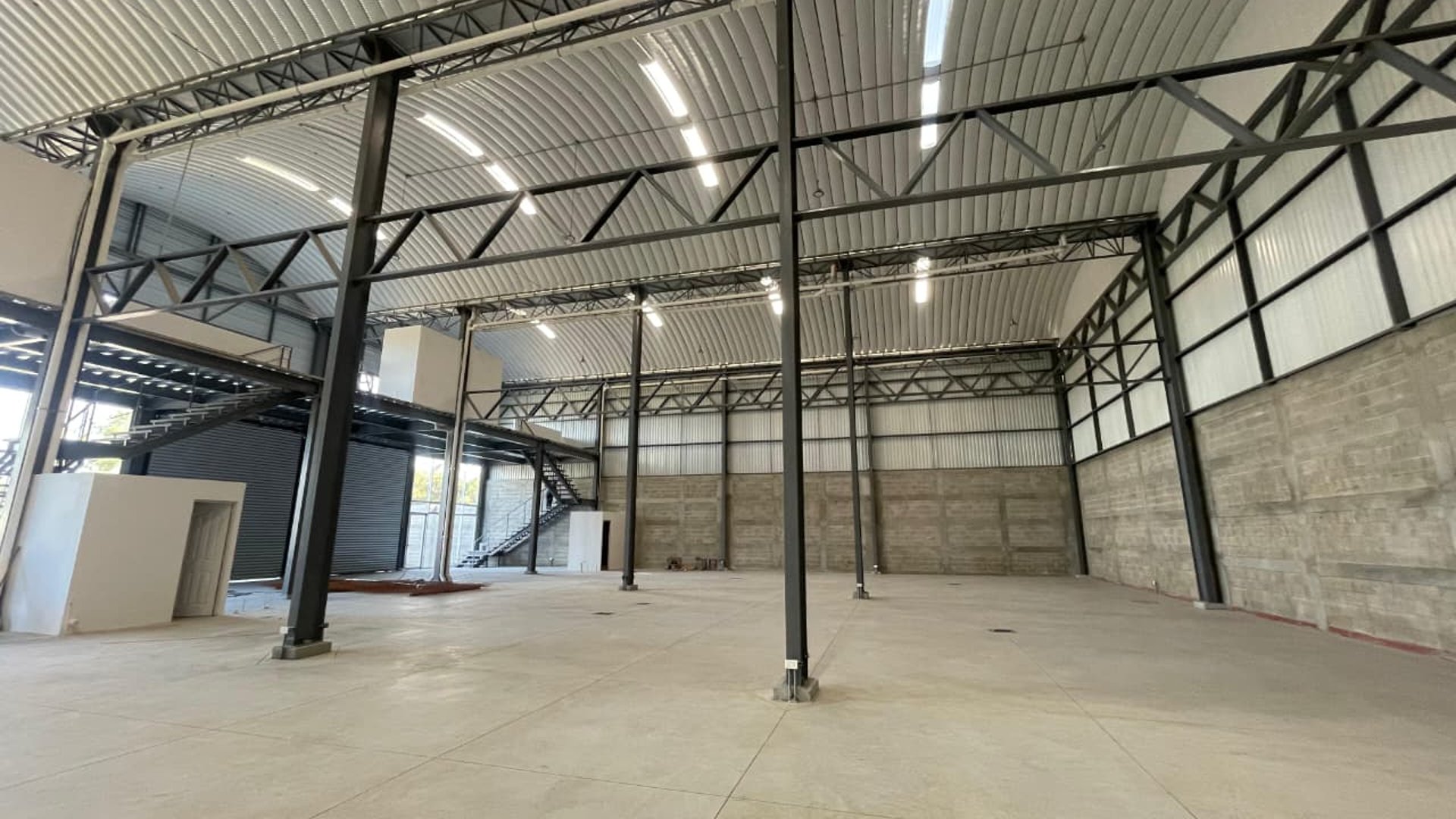 Bodega en venta en pinares del lago zona 4 villa nueva - Miniatura 7