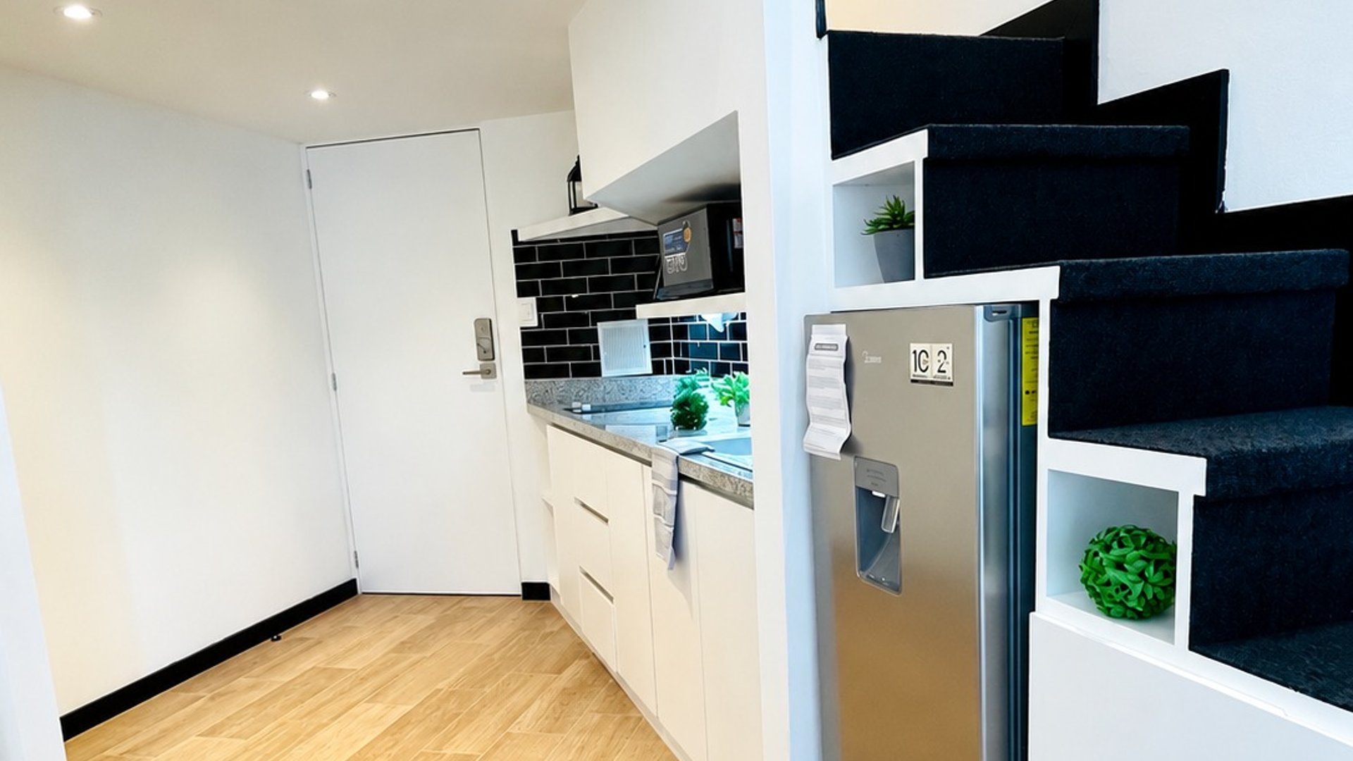 Apartamento en renta de 1 habitación en Zona 10 - Miniatura 4