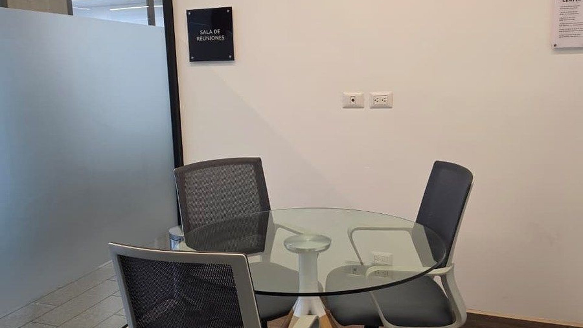 OFICINA EN VENTA O RENTA – EDIFICIO GRANAT, ZONA 4 - Miniatura 7