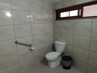Venta de casa en casa ubicada en 6a avenida Norte, Zona 6, San lucas. - 4