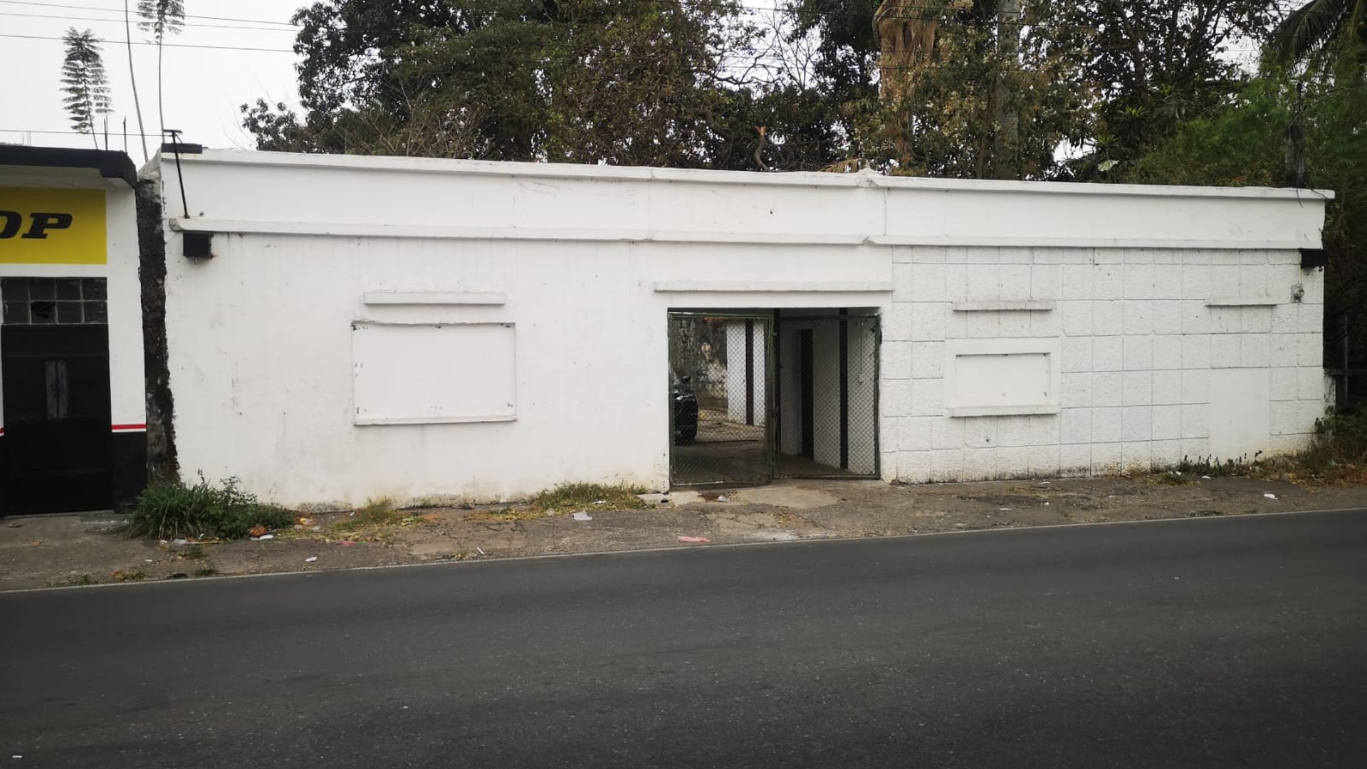 ????TERRENO COMERCIAL EN RENTA – 1,406 M² + GALERAS | ESCUINTLA