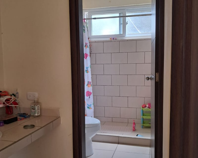Spacious 3 Bed House with Parking in Fraijanes, Guatemala - $170K