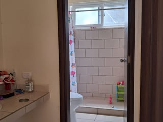 Spacious 3 Bed House with Parking in Fraijanes, Guatemala - $170K - Image 1