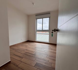 Apartamento en renta en Edificio Lares 17 zona 17