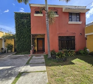 Casa con Jardín en Venta San Cristóbal afuera de garita
