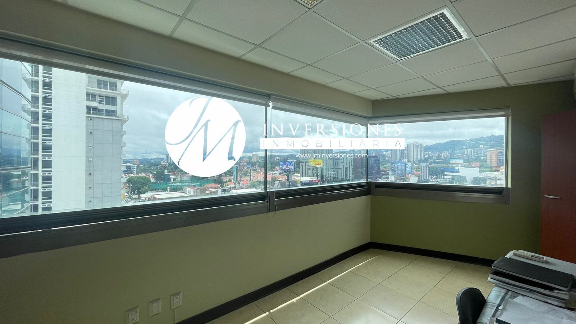 Oficina en Venta en zona 10 - Miniatura 11
