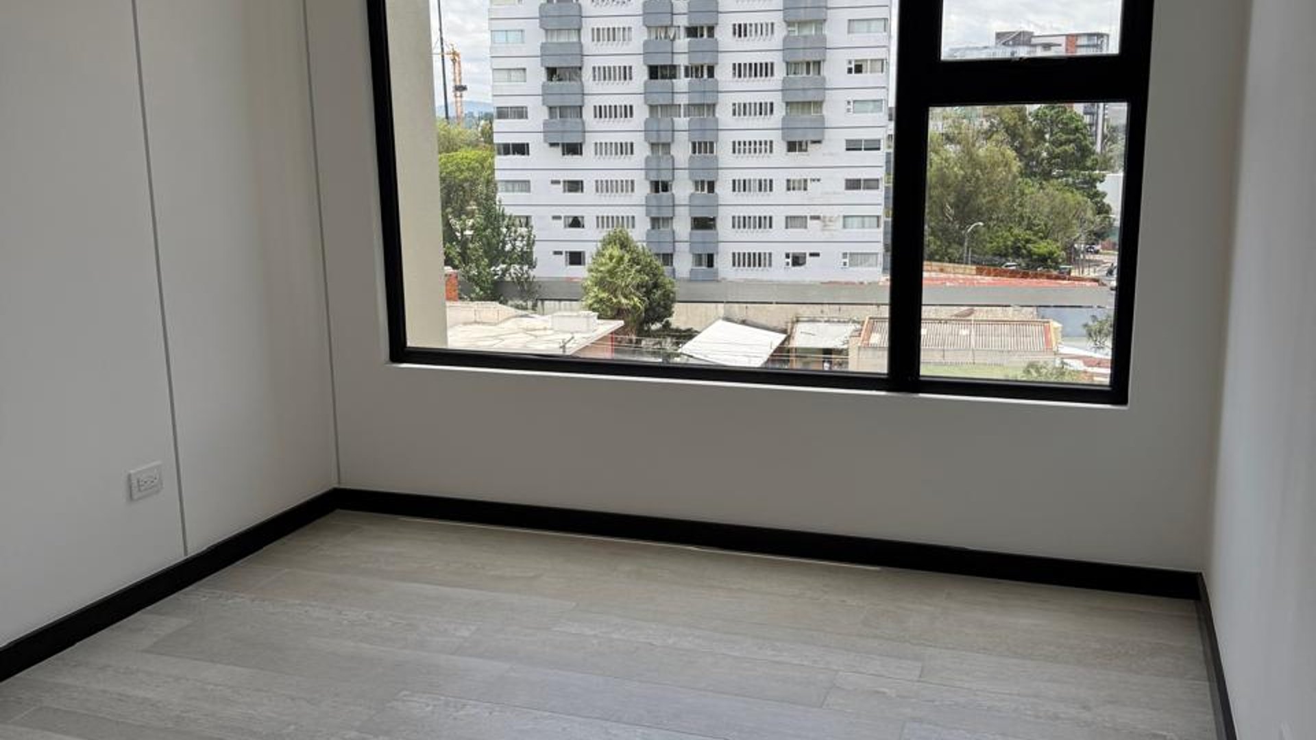 EDIFICIO VERDÚ ZONA 13 NUEVO APARTAMENTO RENTA - 1 HABITACION - Miniatura 3