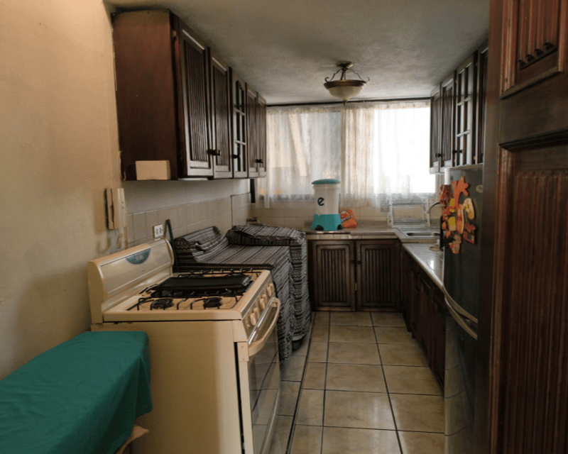 Alquilo Apartamento AMUEBLADO en Zona 9  por  Plazuela España - Miniatura 7