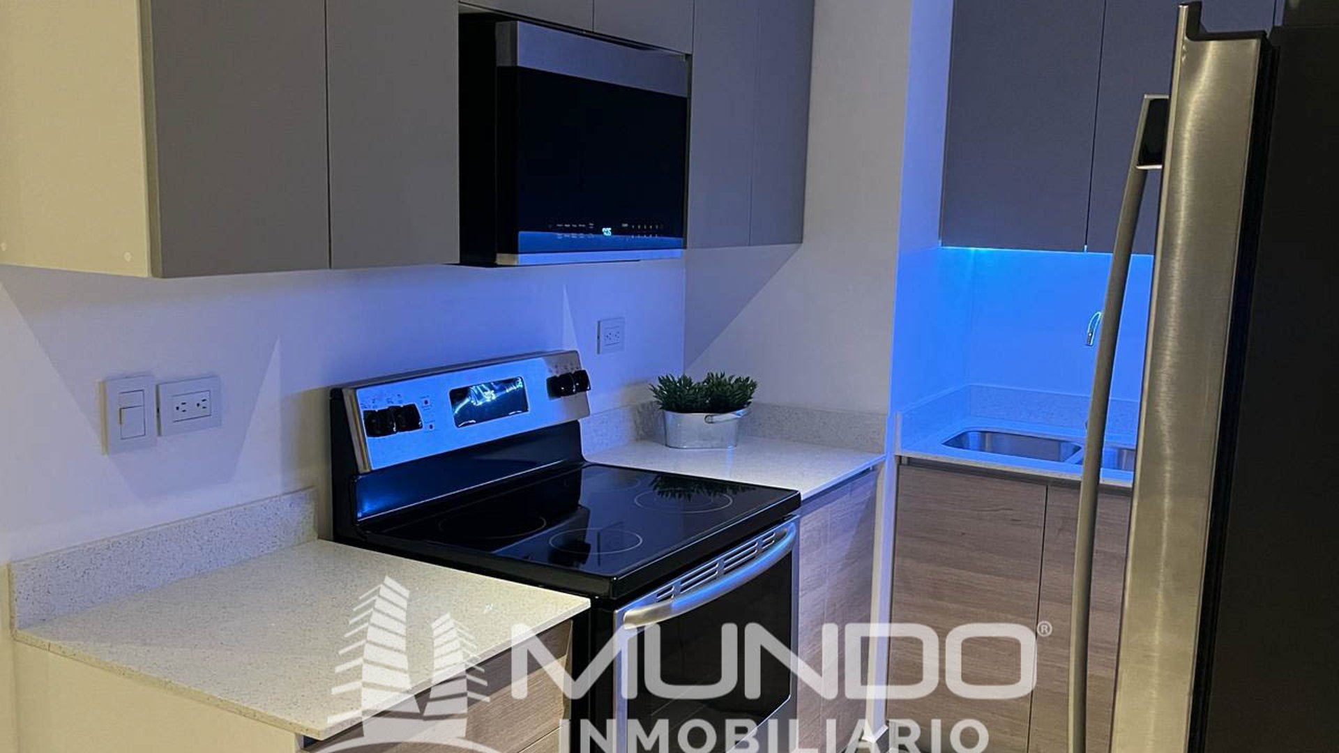 PARQUE 10 APARTAMENTO RENTA TRES HABITACIONES Z. 10