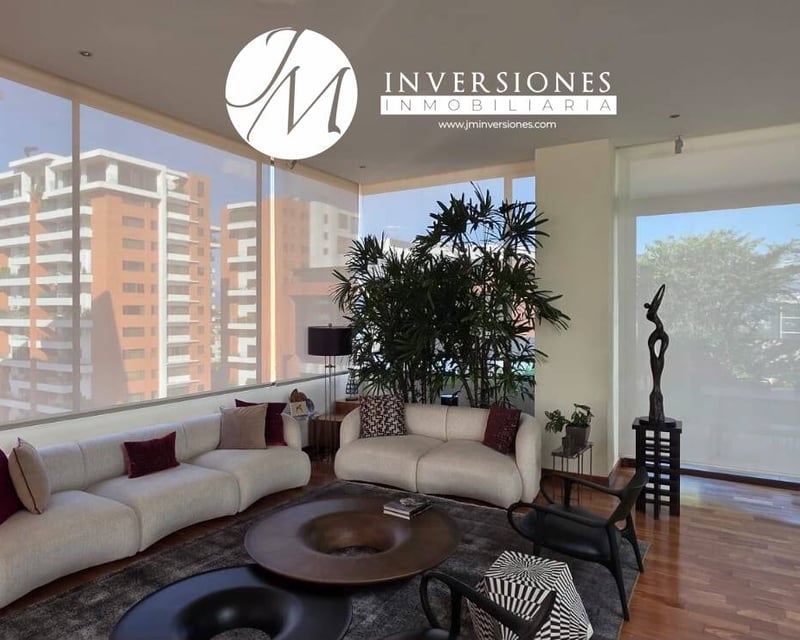 Apartamento en Renta de 4 Dormitorios en zona 14