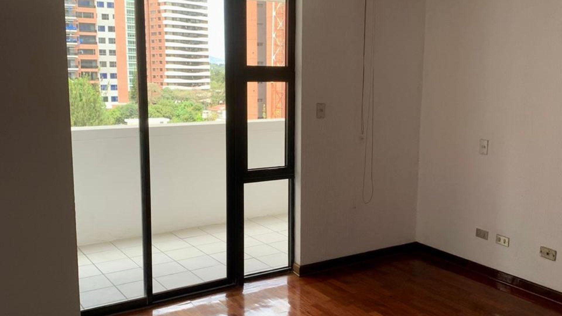???? APARTAMENTO EN RENTA – 3 HAB + SALA FAMILIAR | GRECO | ZONA 14 - Miniatura 7