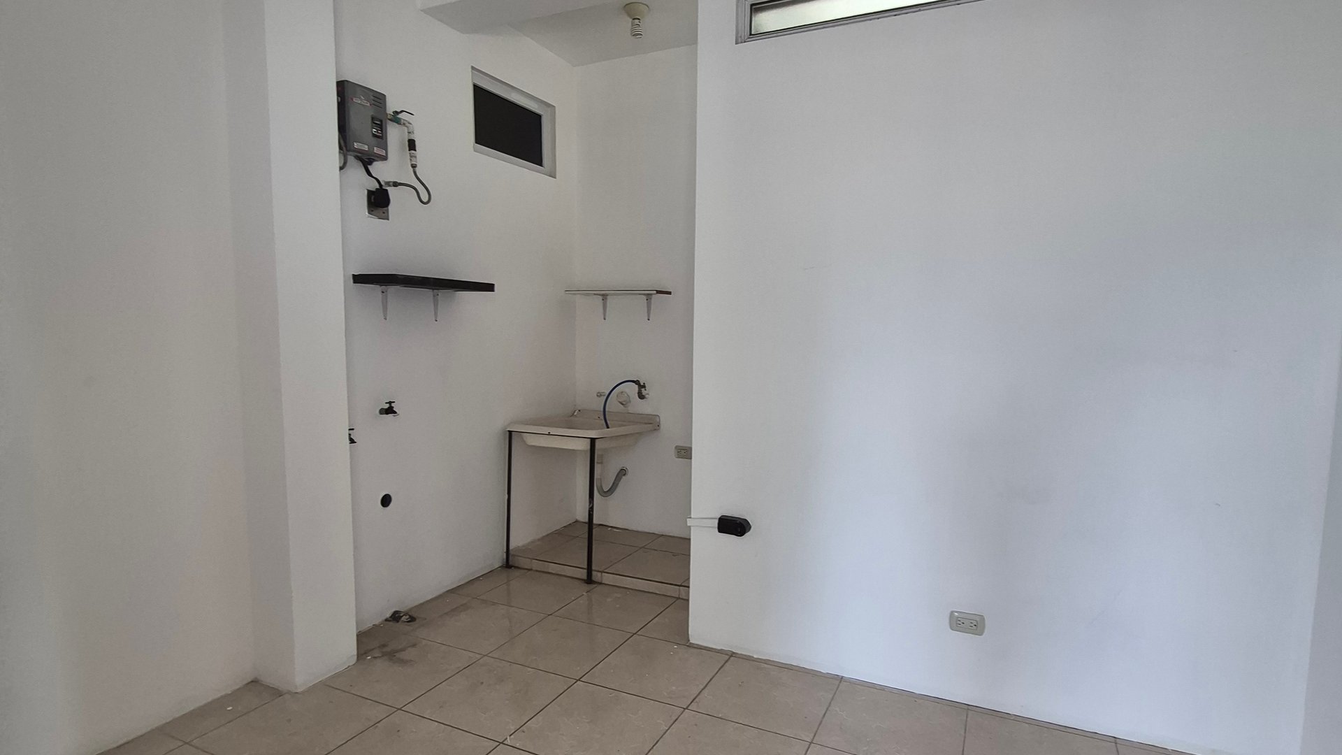 Apartamento en Renta en Kanajuyu Zona 16 - Miniatura 14