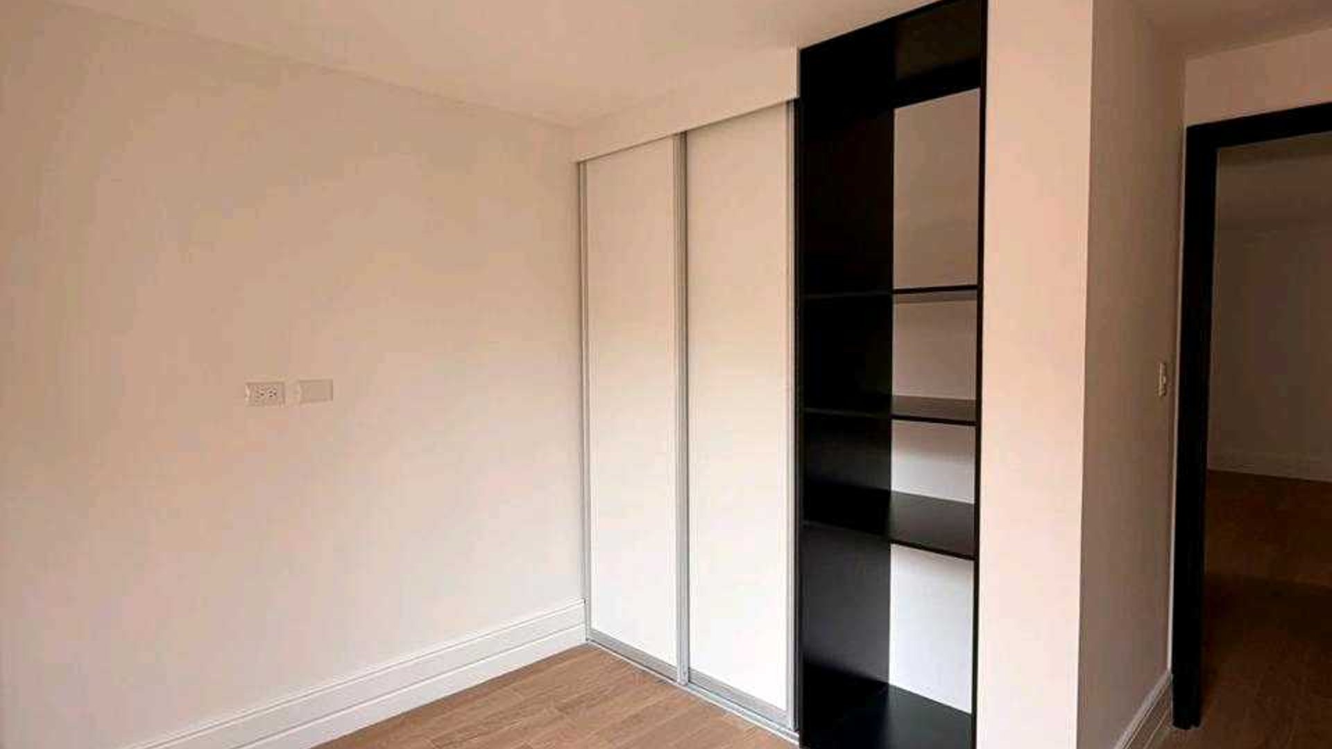 APARTAMENTO EN ALQUILER – Edificio Céntrico, Zona 5 - Miniatura 10
