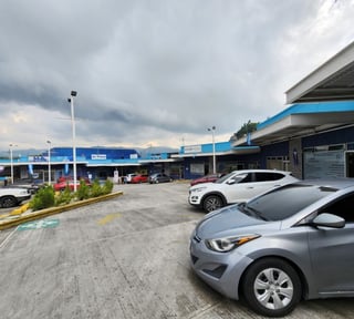 Local en renta Plaza Comercial Zona 5 Villa Nueva