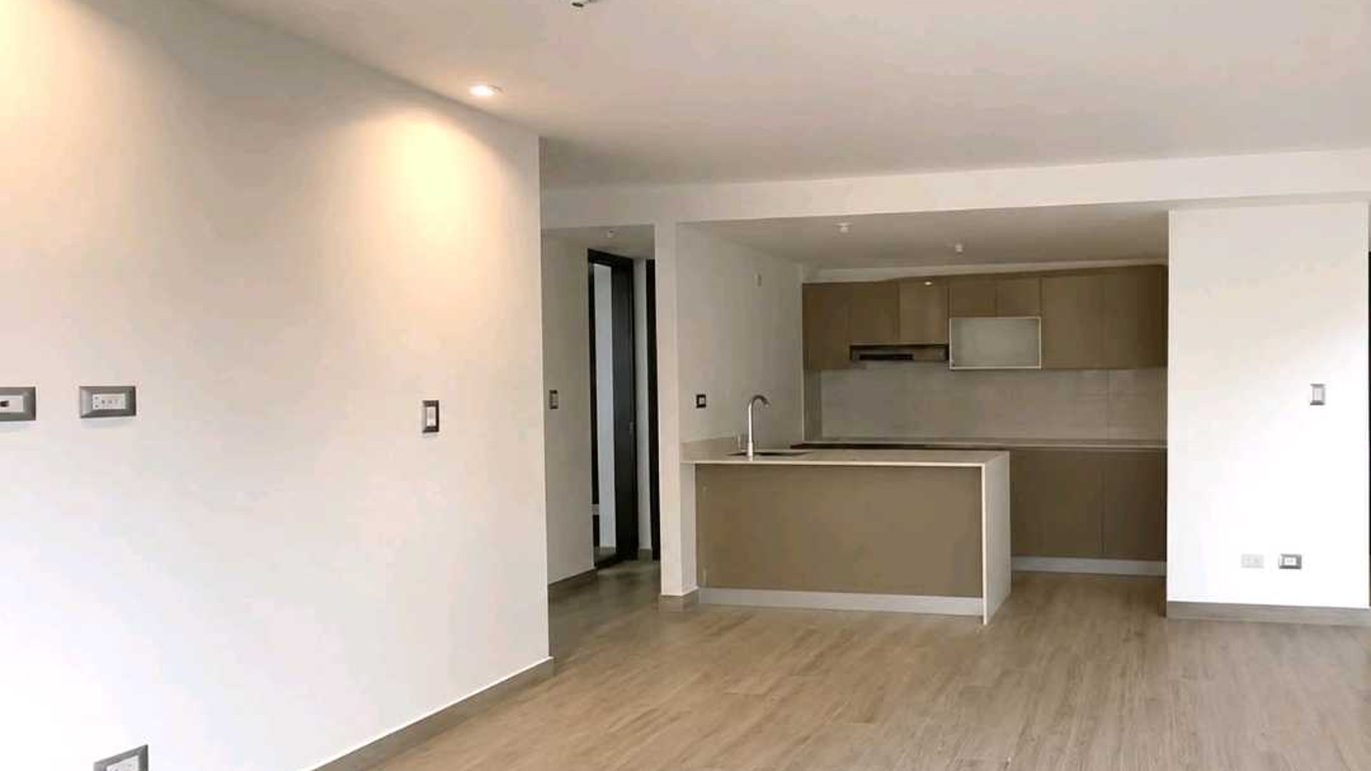 APARTAMENTO EN ALQUILER – Edificio Epic 15, Zona 15 - Miniatura 2