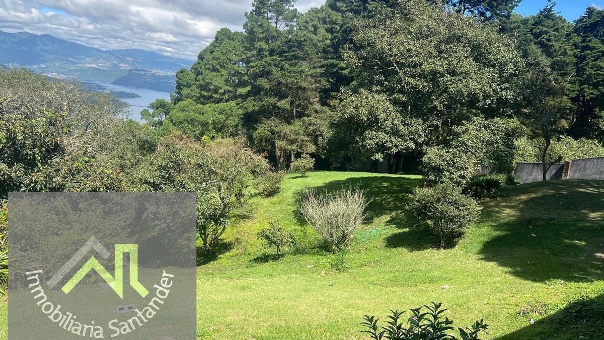 Km 36.5 carretera a Santa Elena Barillas / Granja en venta